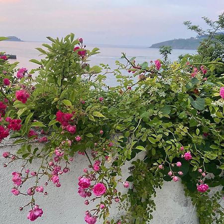 Mundaka Beachfront House Bagian luar foto