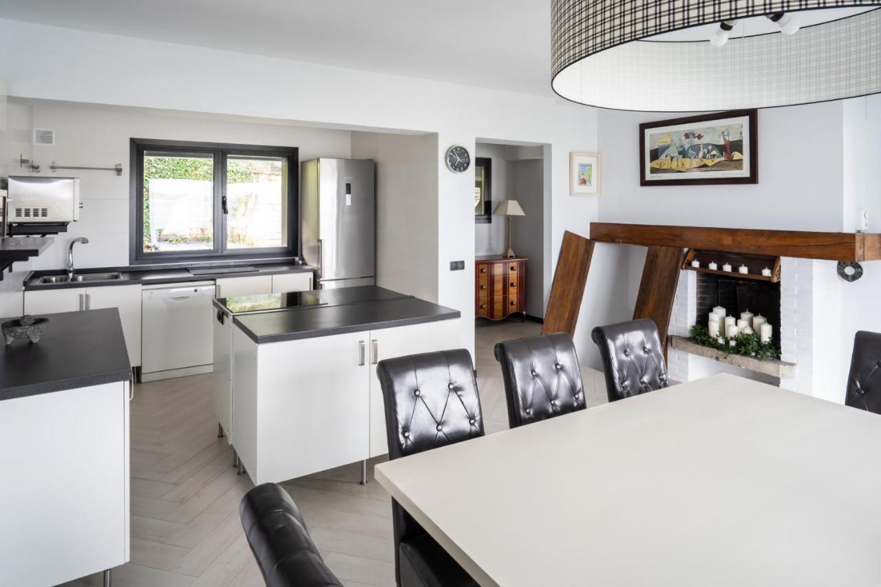 Mundaka Beachfront House Bagian luar foto
