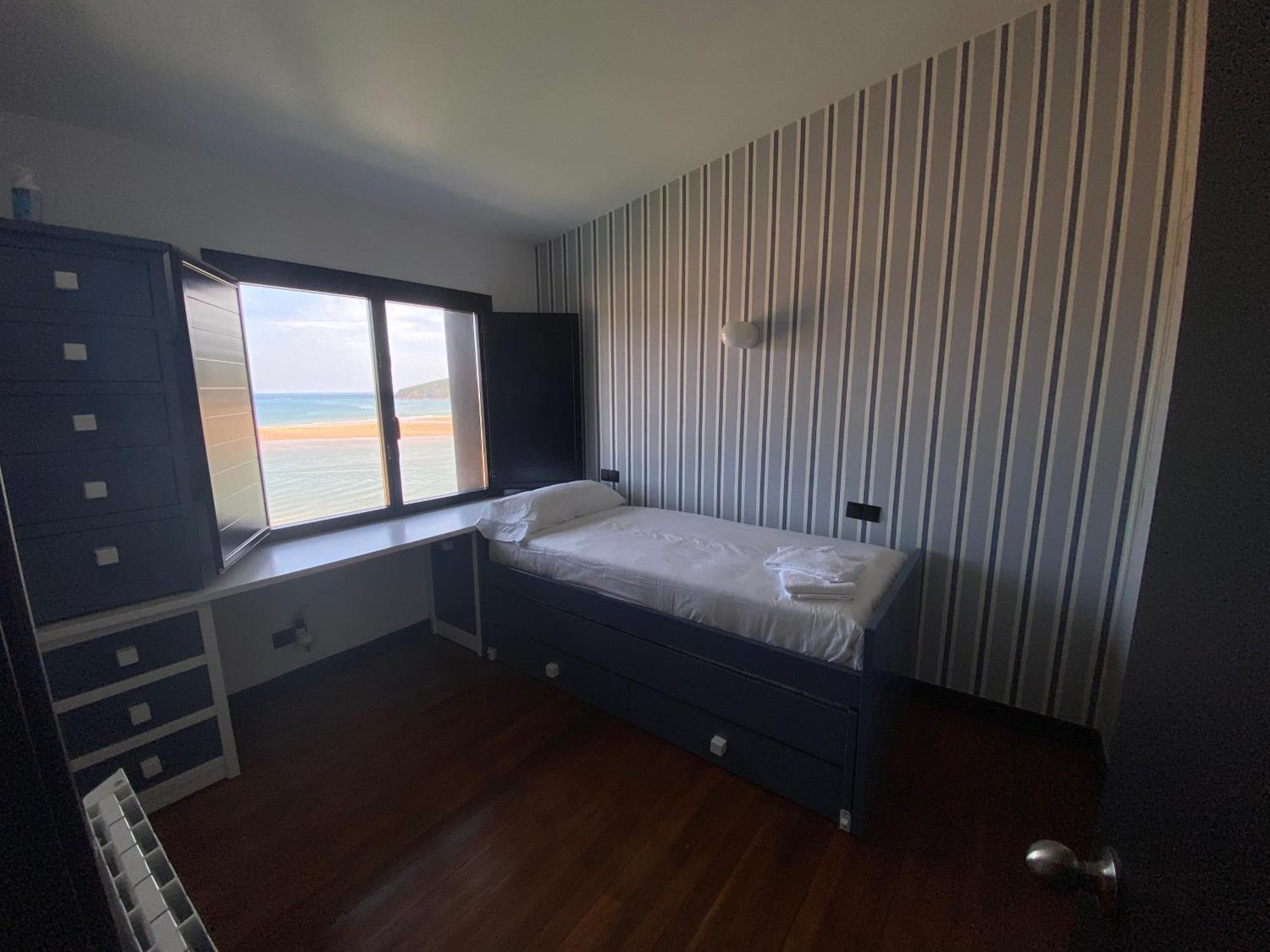 Mundaka Beachfront House Bagian luar foto